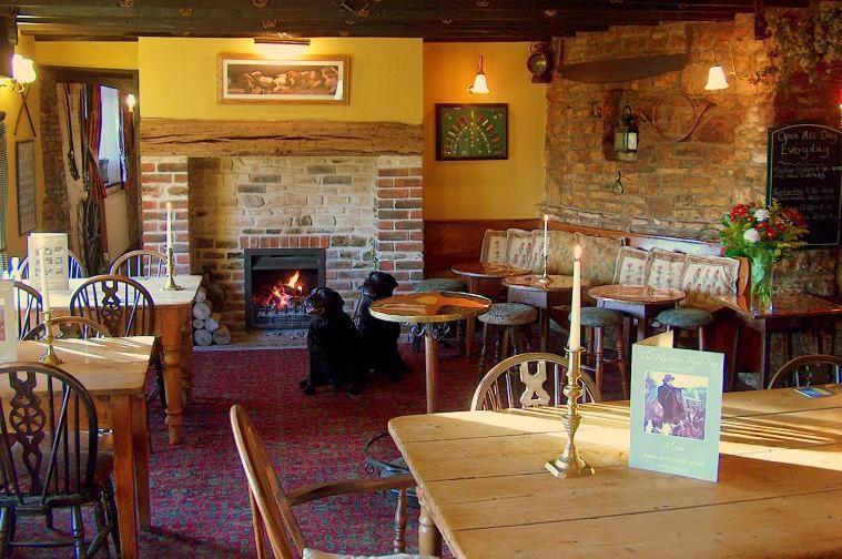 The Hunters Rest Inn Clutton Luaran gambar